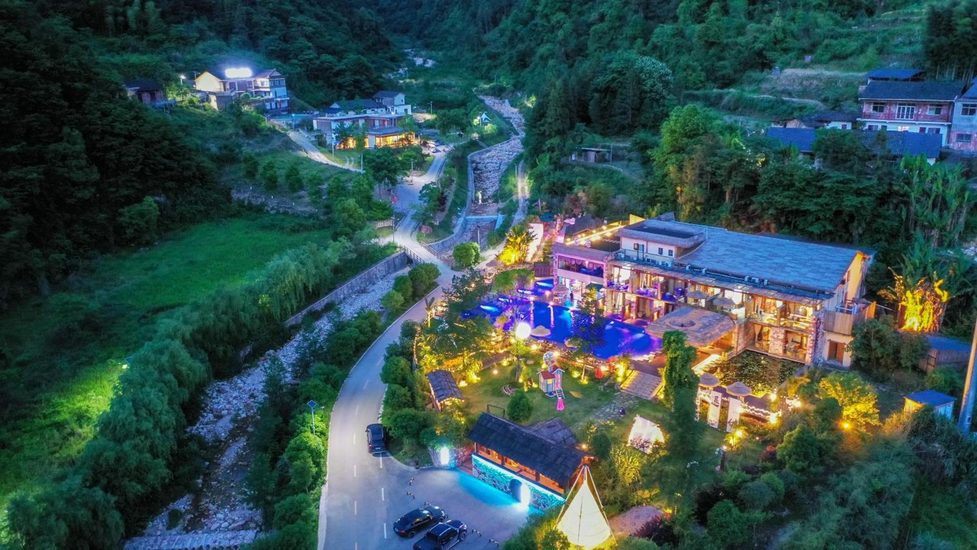 Pandora Vista Retreat Hotel จางเจียเจี้ย ภายนอก รูปภาพ