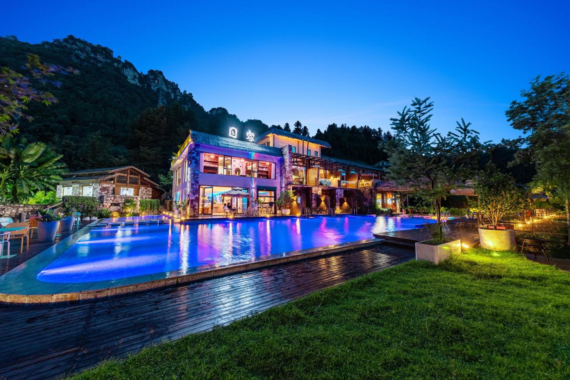 Pandora Vista Retreat Hotel จางเจียเจี้ย ภายนอก รูปภาพ