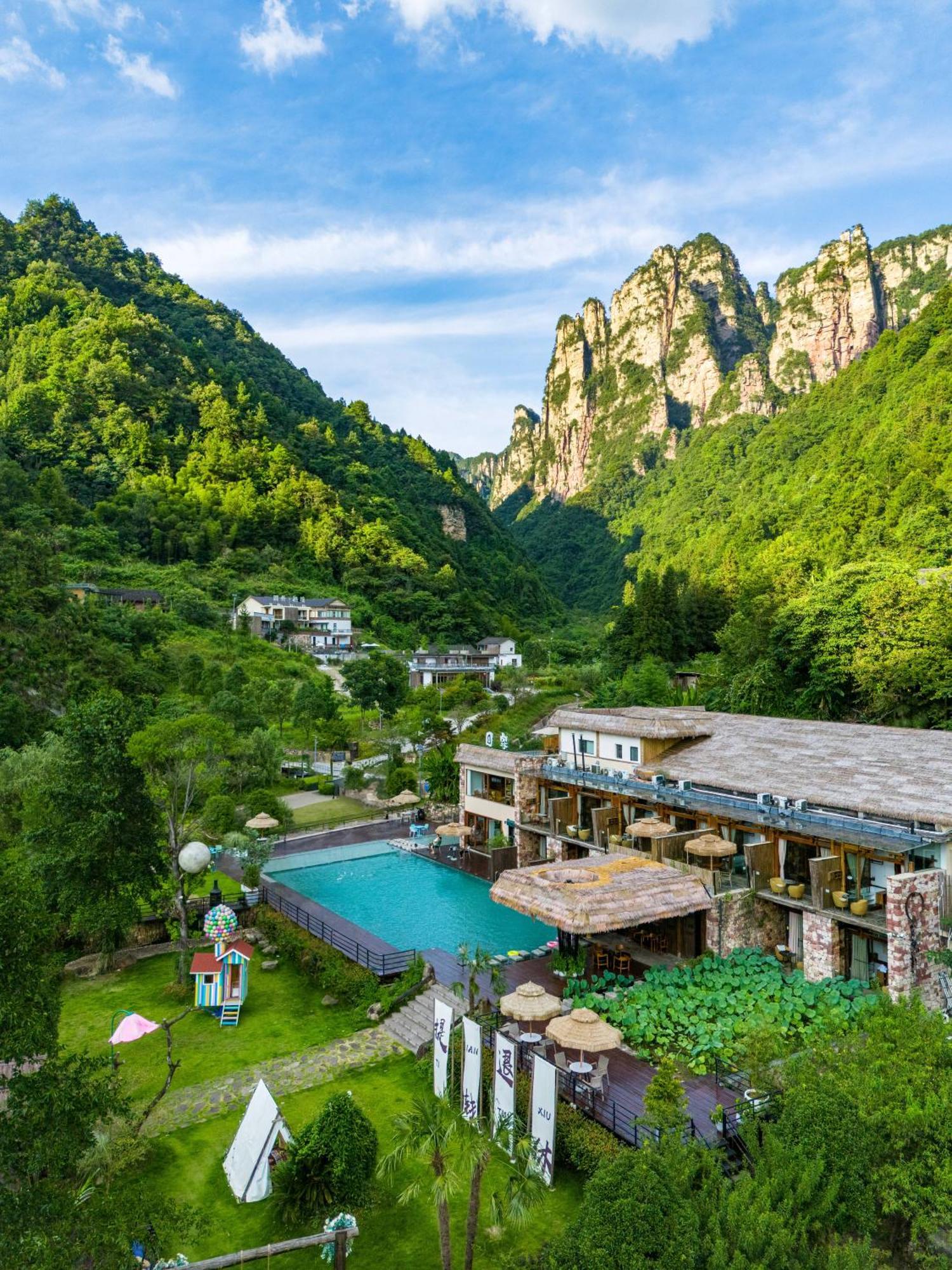 Pandora Vista Retreat Hotel จางเจียเจี้ย ภายนอก รูปภาพ